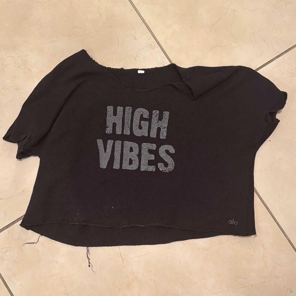 ALO Yoga Black 'High Vibes' Short Sleeve Tee